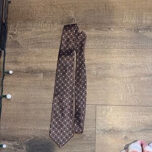 Elegant Brown Checkered Men's Tie